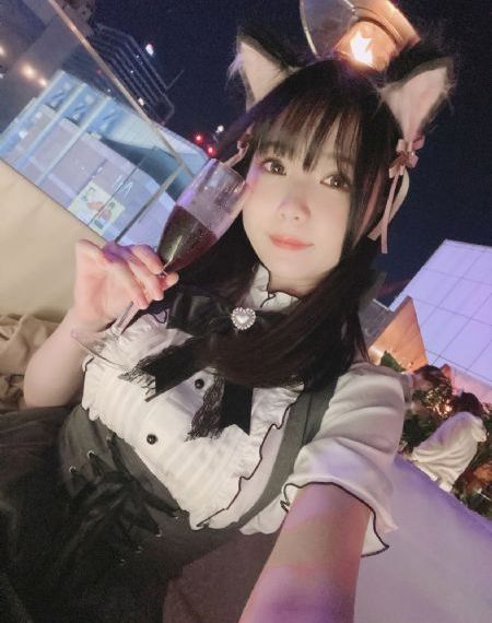 玩4p被3个男子伺候_720免费电视剧