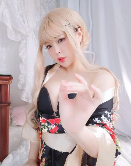 大胸女电影_蓝光迅雷电影在线
