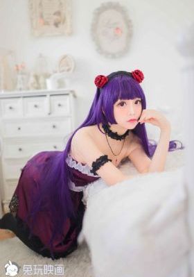 女大学生沙龙电影_720在线播放观看