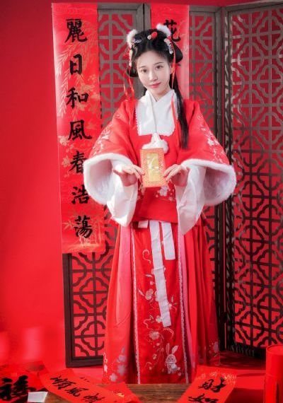 日日摸天天爽天天爽电影_电影在线观看