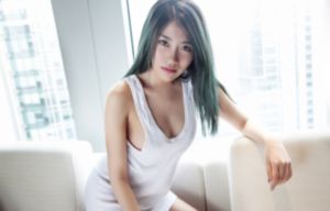 诱人的老师在线_十万网红美女美酱