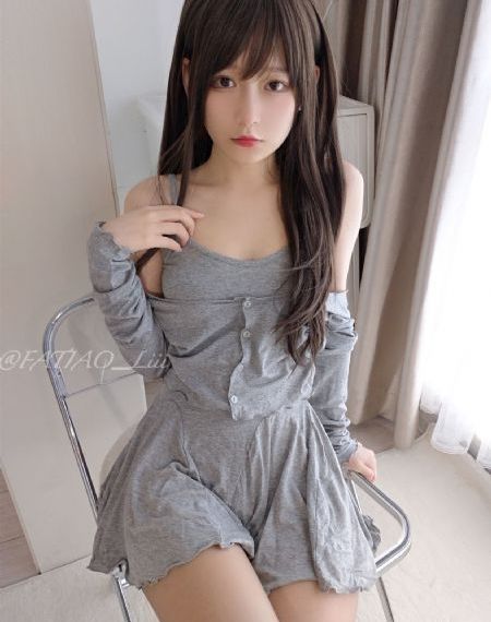 《献身给魔王伊伏洛基亚吧》_720电影完整版