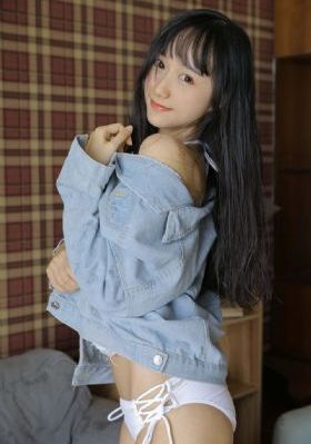 《花容月貌》电影_中英字幕1080