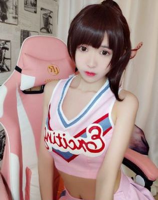 2024最火电视剧免费观看_十万网红美女美酱